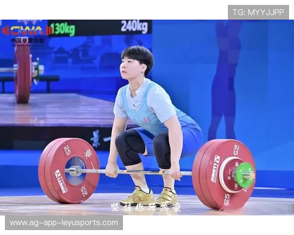 举重俱乐部完善青少年训练周期与康复配合细则，青少年举重队
