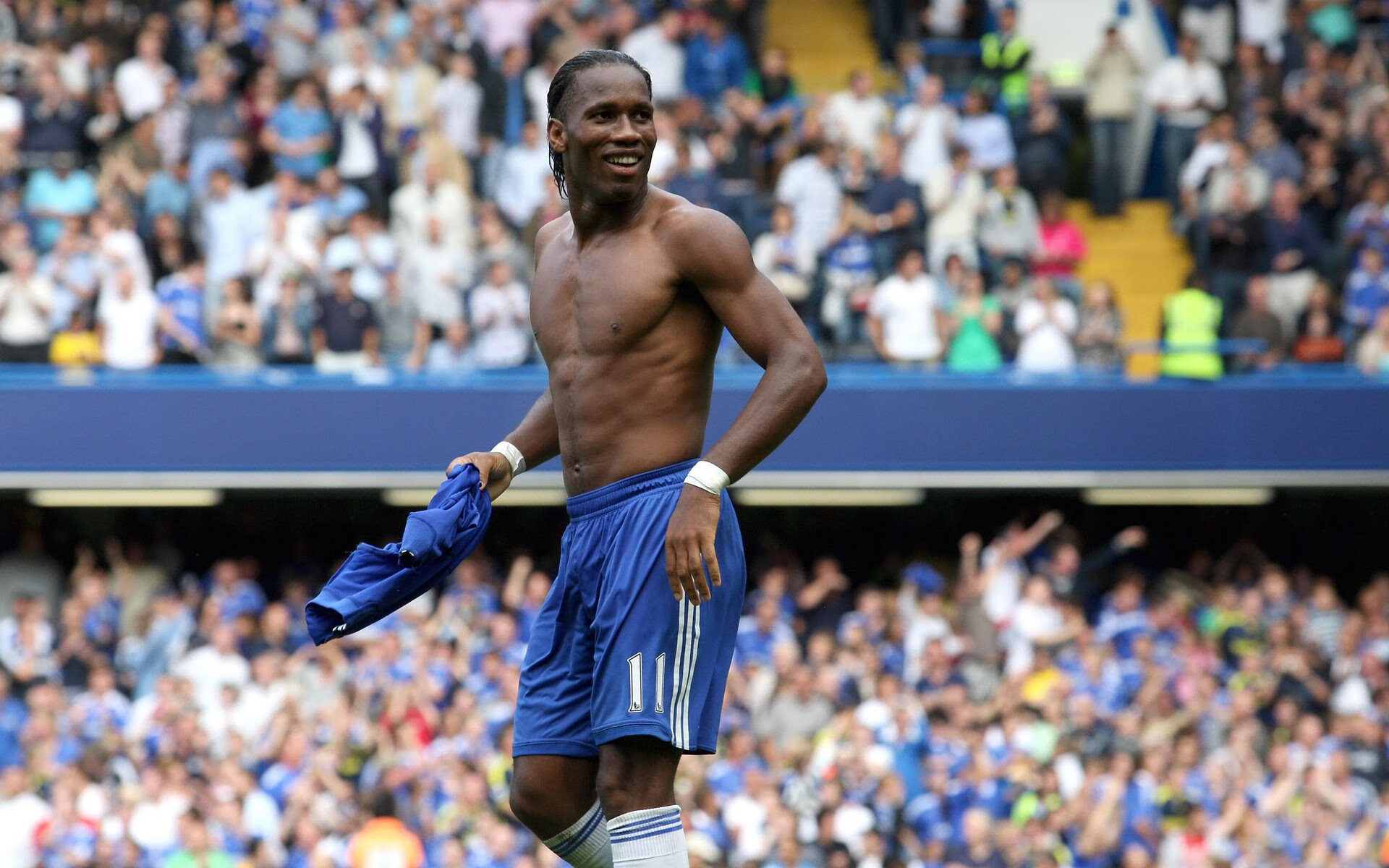 博卡替补球员改变节奏但无力扳平，博卡足球俱乐部新球衣